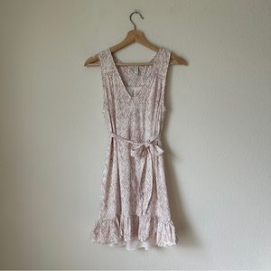 Gentle Fawn Pixel Dress in White Leaf